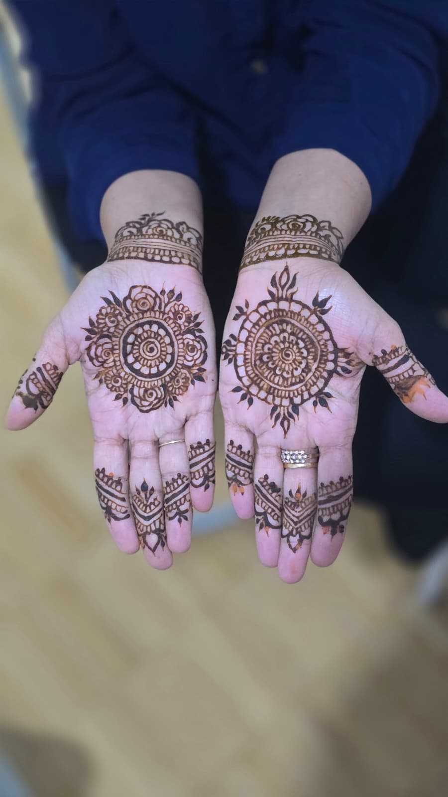 Henna Service 18