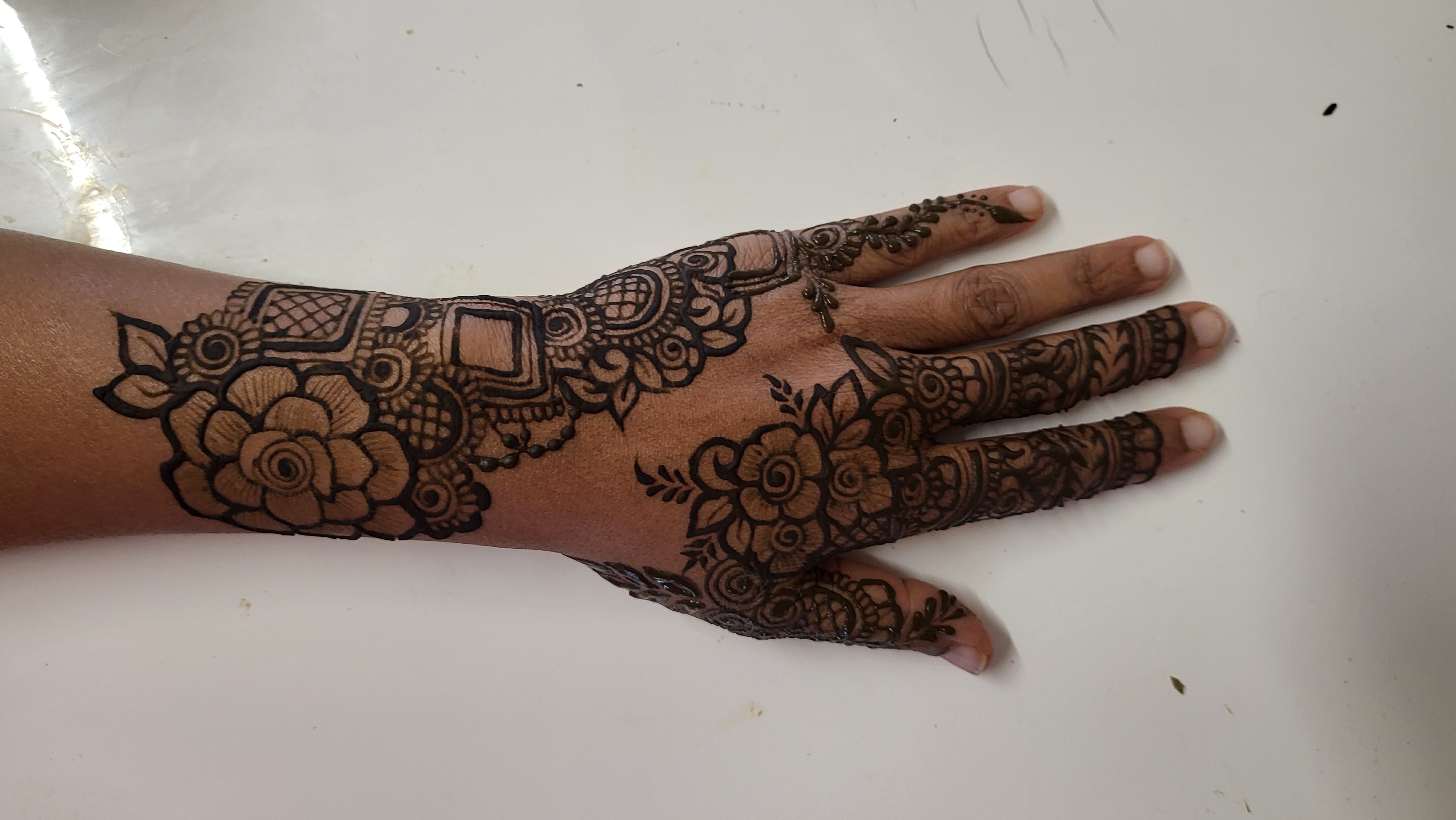 Henna Service 9